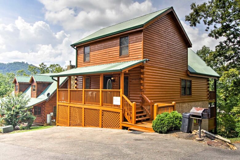 Mountaintop Manor - Pigeon Forge, Tennessee