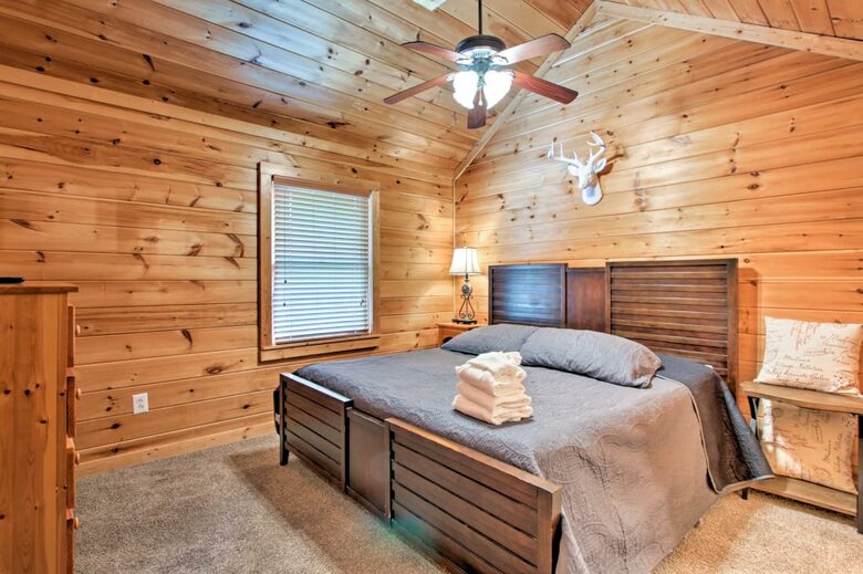 Mountaintop Manor - Pigeon Forge, Tennessee