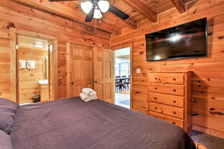 Mountaintop Manor - Pigeon Forge, Tennessee