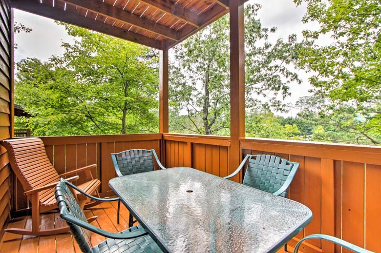 Mountaintop Manor - Pigeon Forge, Tennessee