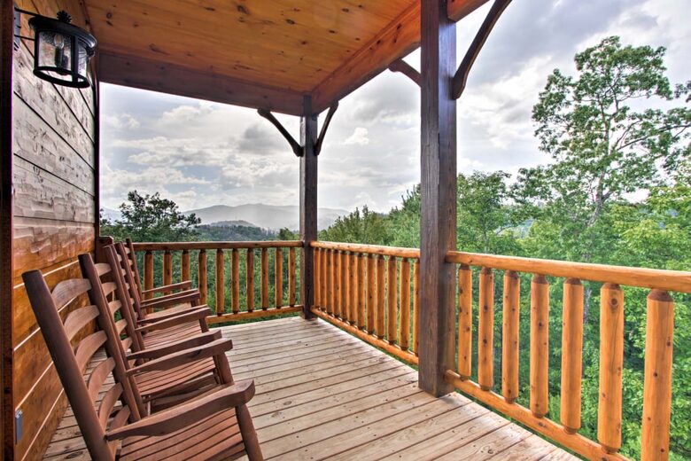 Smokies View - Gatlinburg, Tennessee