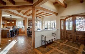 Santa Fe Mountain View Luxury - Santa Fe, New Mexico