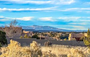 Santa Fe Mountain View Luxury - Santa Fe, New Mexico