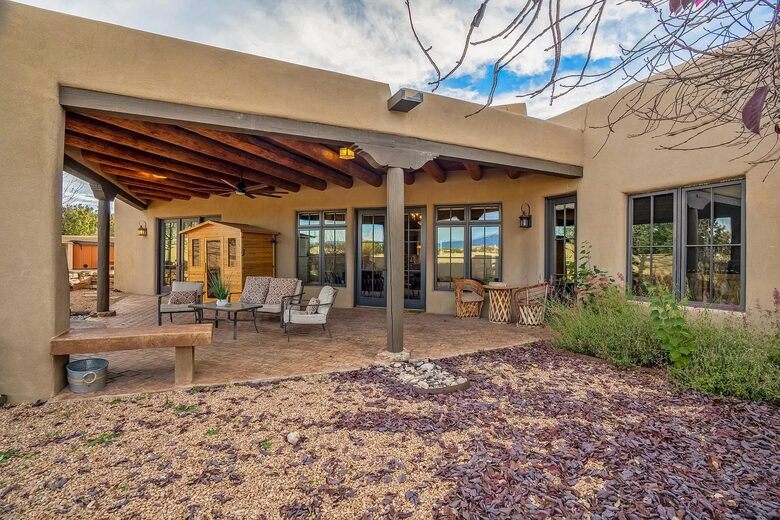 Santa Fe Mountain View Luxury - Santa Fe, New Mexico