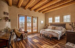 Santa Fe Mountain View Luxury - Santa Fe, New Mexico