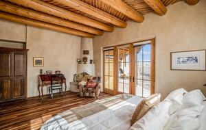 Santa Fe Mountain View Luxury - Santa Fe, New Mexico