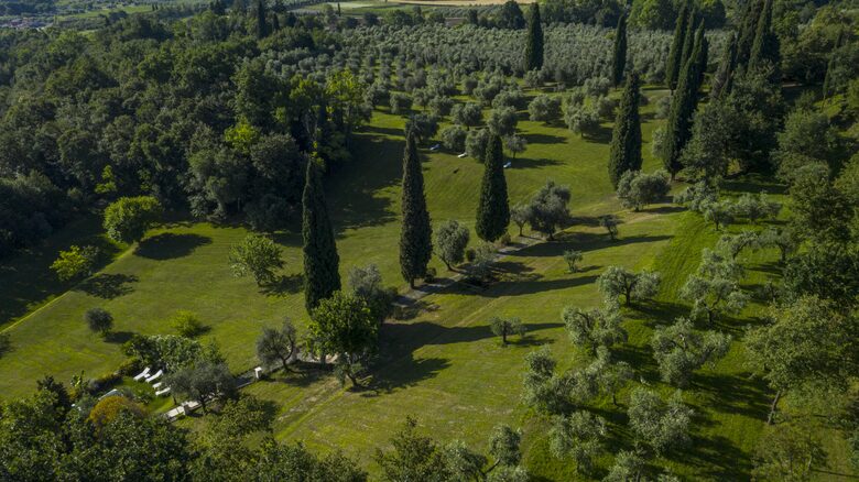A Deluxe Suite at Borgo Il Mezzanino - Salò, Italy
