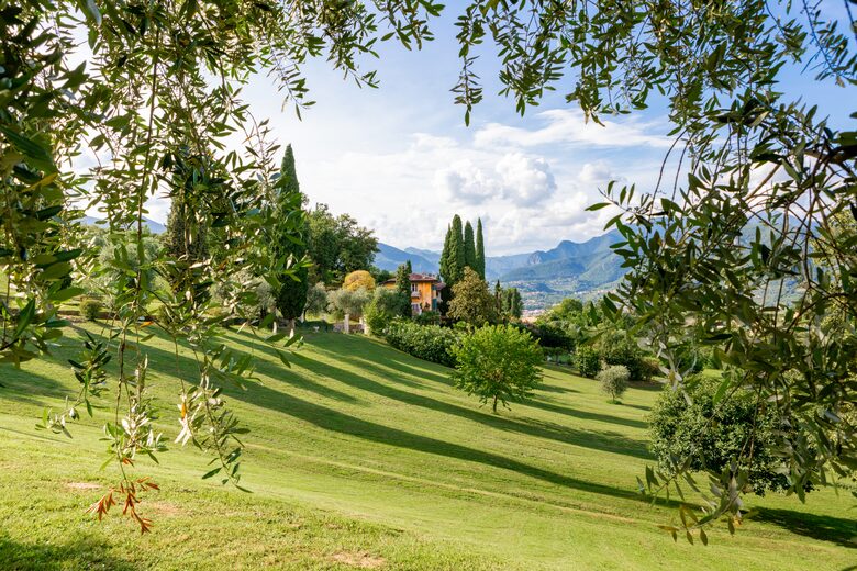 A Deluxe Suite at Borgo Il Mezzanino - Salò, Italy