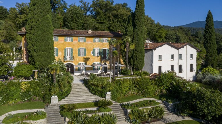 A Deluxe Suite at Borgo Il Mezzanino - Salò, Italy