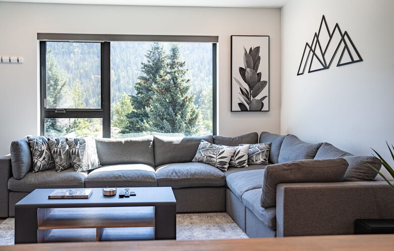 Stoked Penthouse - Revelstoke, Canada