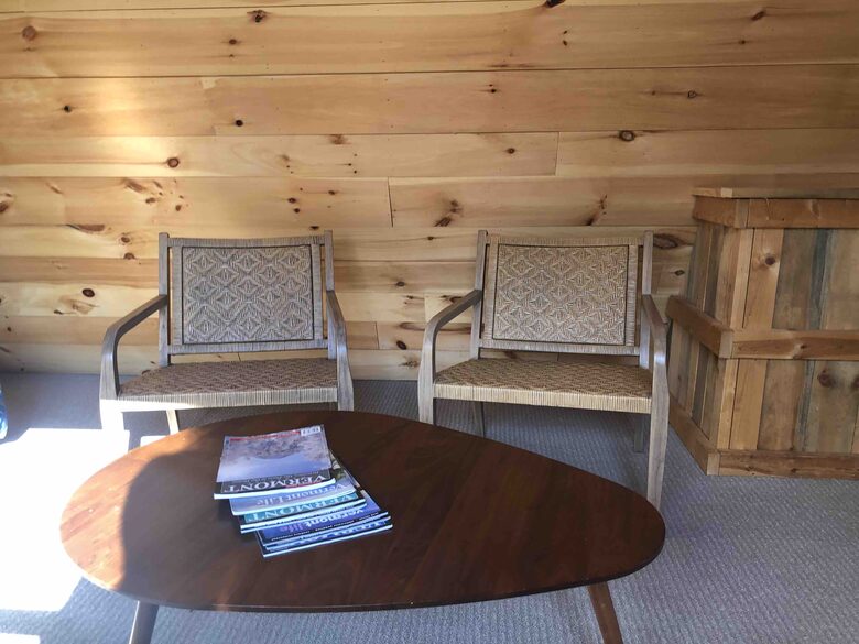 Stunning Lakeside Retreat in Green Mountains | With Hot Tub - Danby, Vermont
