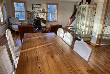 Stunning Lakeside Retreat in Green Mountains | With Hot Tub - Danby, Vermont