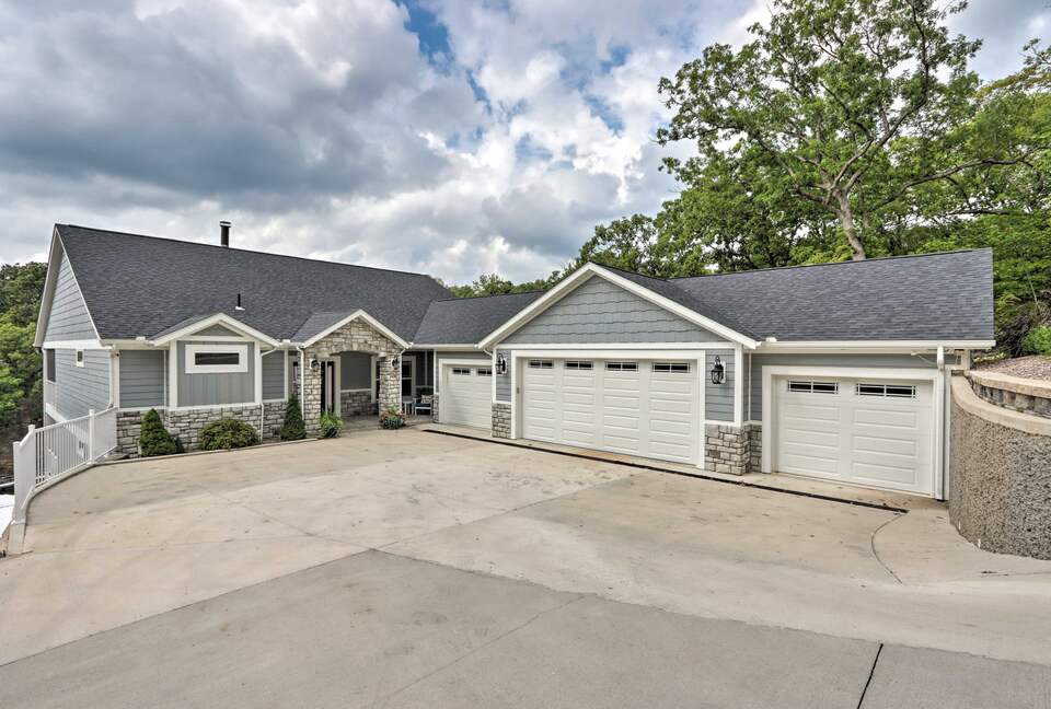Luxe Osage Beach Lake House w/ Dock & Fire Pit - Osage Beach, Missouri