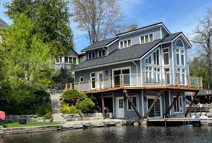 Kawartha Luxury Waterfront Home with Live-In Boathouse! - Fenelon Falls, Canada