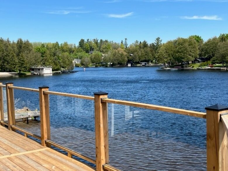 Kawartha Luxury Waterfront Home with Live-In Boathouse! - Fenelon Falls, Canada
