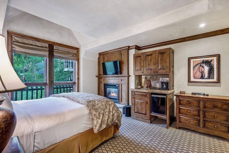 Aspen Mountain Residences - Studio Residence - Aspen, Colorado