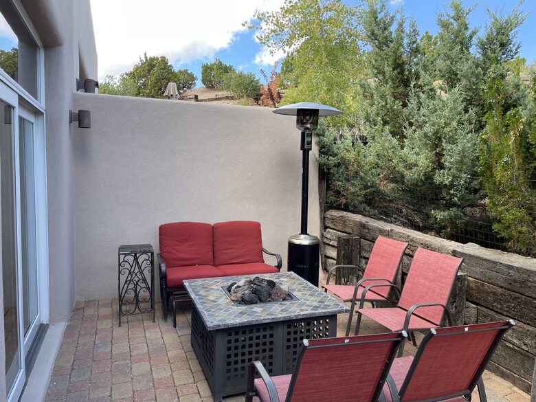 Completely Updated Villa | 1.2 miles from the Plaza! - Santa Fe, New Mexico