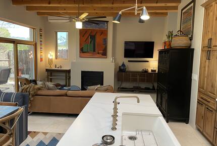 Completely Updated Villa | 1.2 miles from the Plaza! - Santa Fe, New Mexico