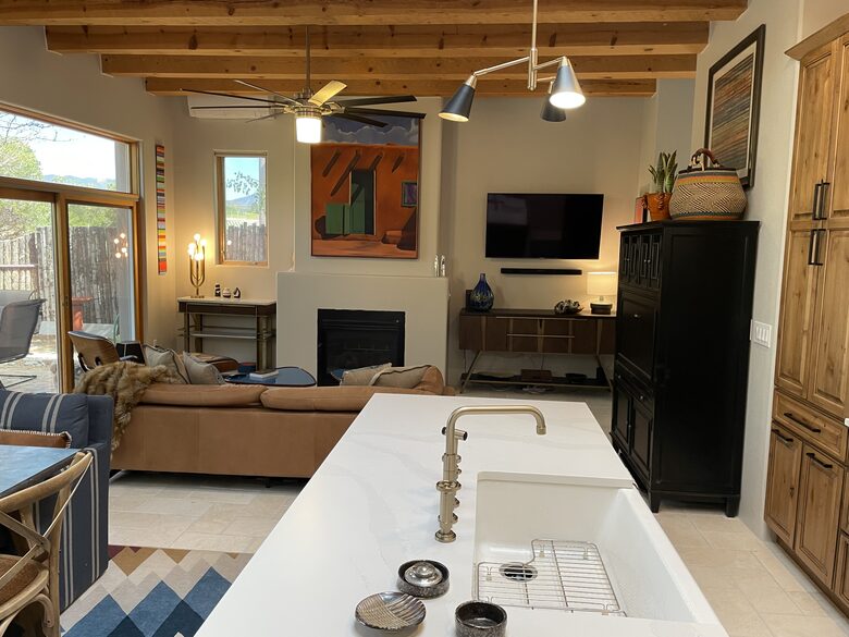 Completely Updated Villa | 1.2 miles from the Plaza! - Santa Fe, New Mexico