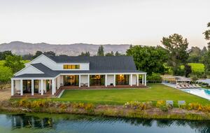 Luxury Napa Estate in the Heart of Wine Country - Napa, California