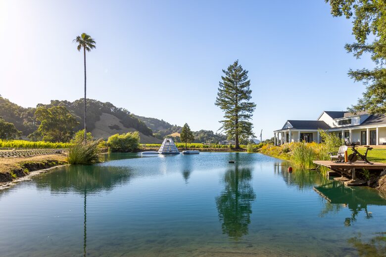 Luxury Napa Estate in the Heart of Wine Country - Napa, California