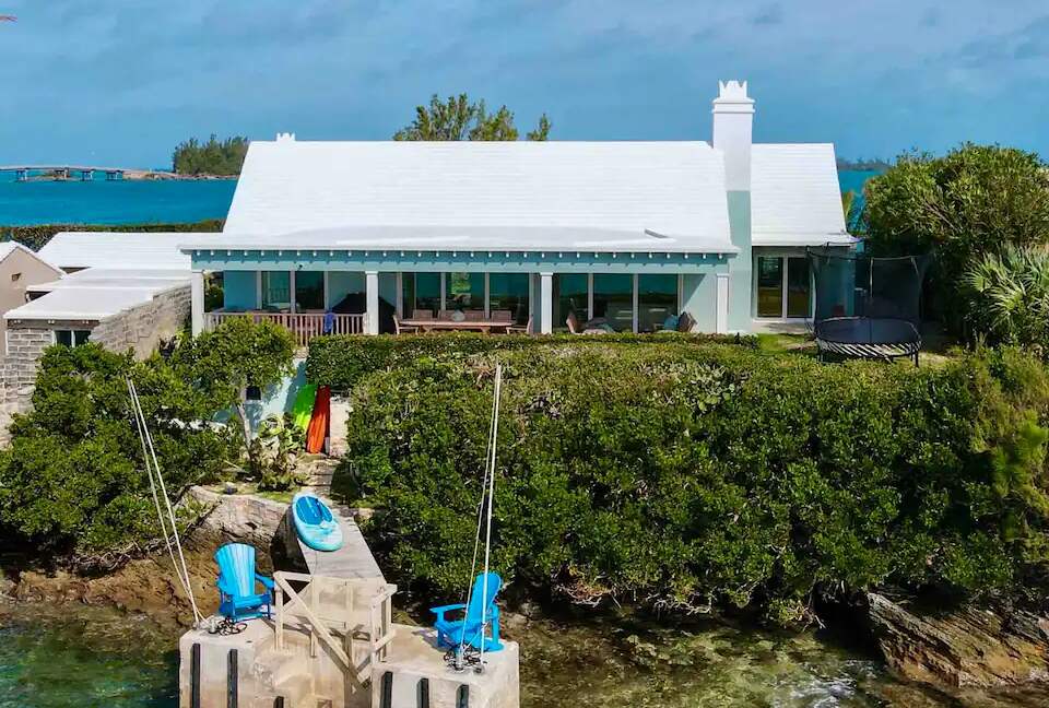 Windward Mark | Surrounded By Water - Sandys, Bermuda