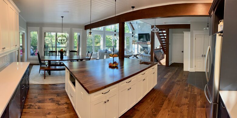 Luxury Drag Lake Cottage | With Hot Tub - Haliburton, Canada