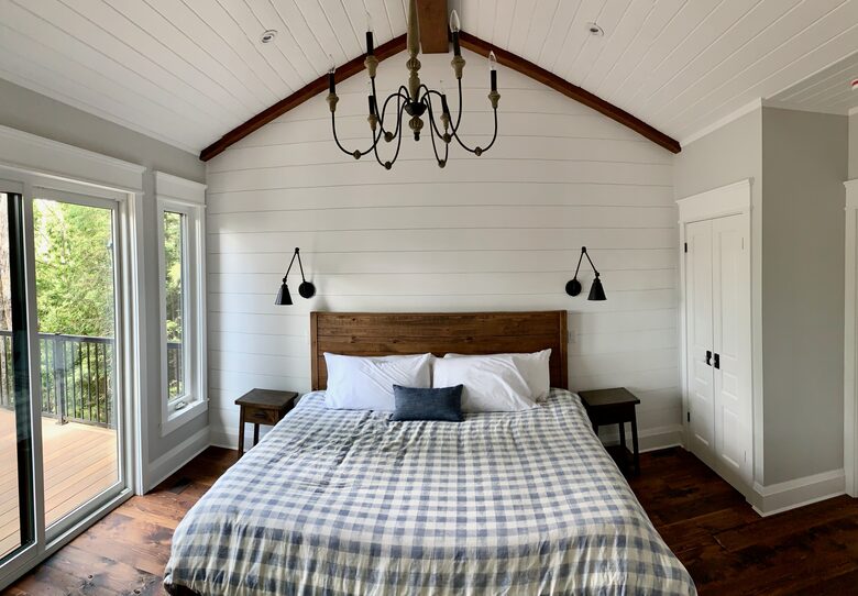 Luxury Drag Lake Cottage | With Hot Tub - Haliburton, Canada