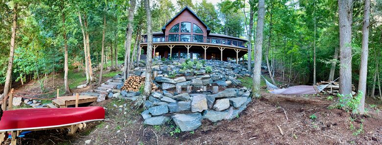 Luxury Drag Lake Cottage | With Hot Tub - Haliburton, Canada