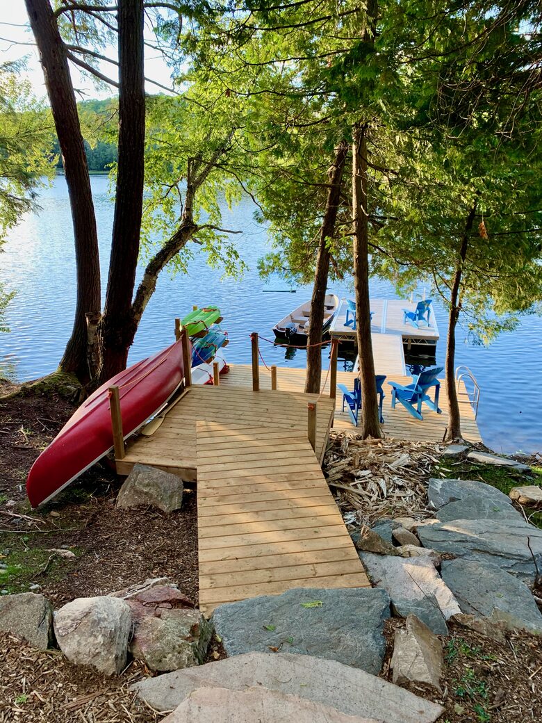 Luxury Drag Lake Cottage | With Hot Tub - Haliburton, Canada