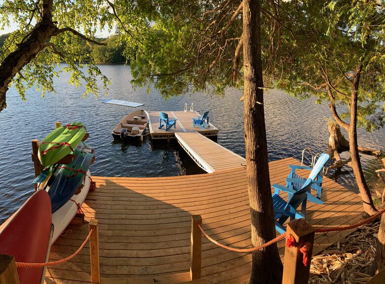 Luxury Drag Lake Cottage | With Hot Tub - Haliburton, Canada