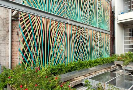 Stunning Sydney Potts Point Pad in Iconic 'Yellow House' - Sydney, Australia