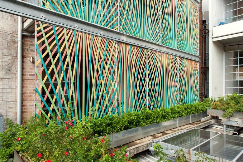Stunning Sydney Potts Point Pad in Iconic 'Yellow House' - Sydney, Australia