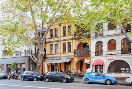 Stunning Sydney Potts Point Pad in Iconic 'Yellow House' - Sydney, Australia