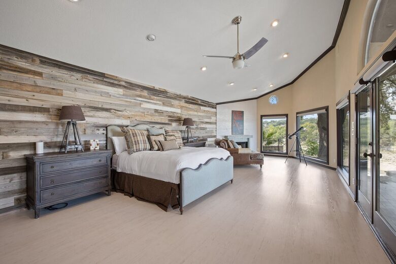 Lake Travis Vista - Lakeway, Texas