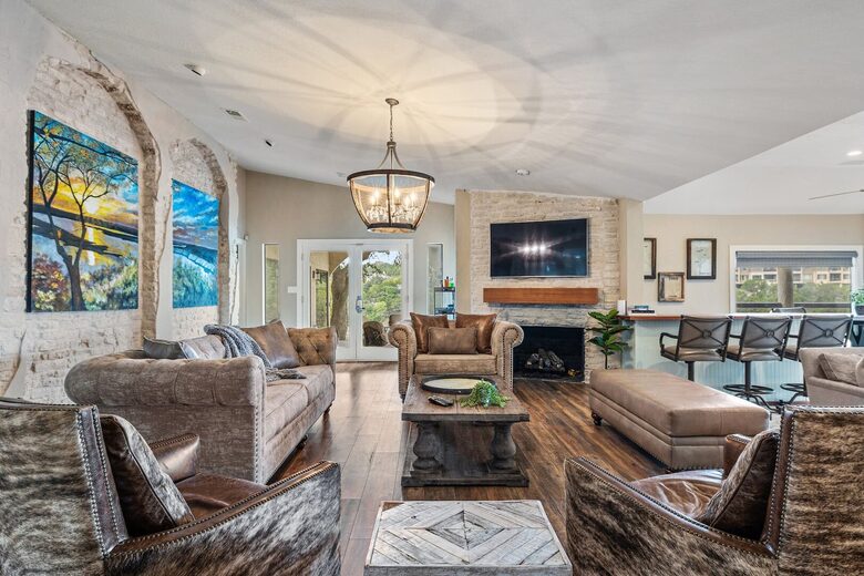 Lake Travis Vista - Lakeway, Texas
