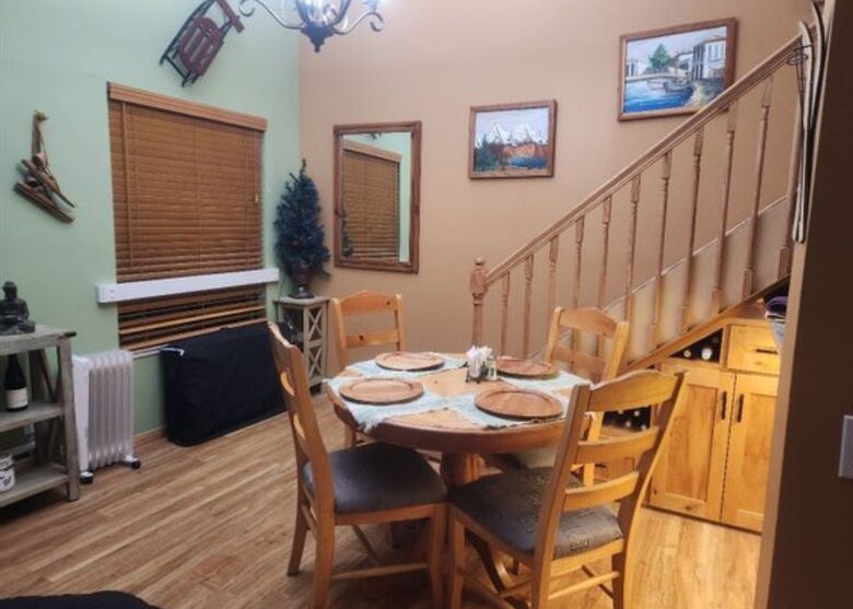 Mammoth Lakes Ski Condo - Mammoth Lakes, California