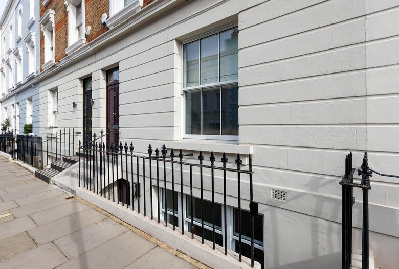 Holland Park Terraced House - London, United Kingdom