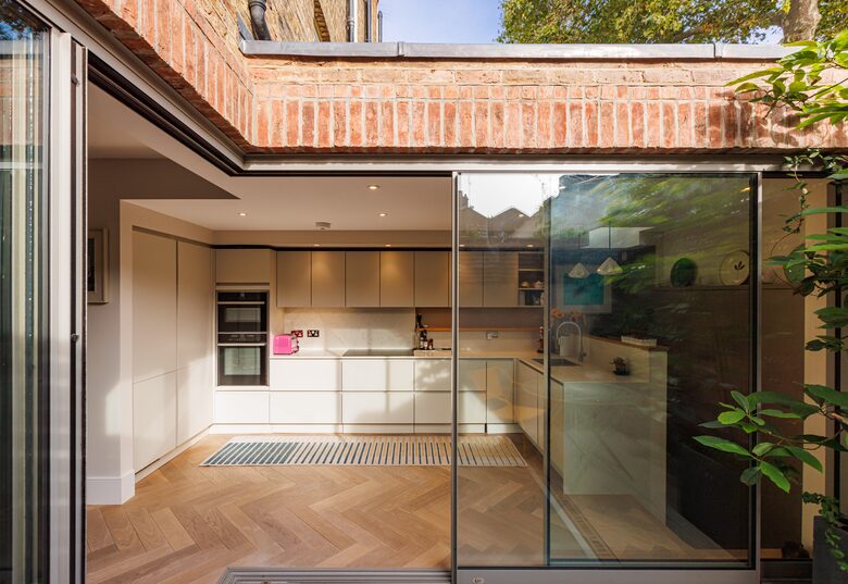 Holland Park Terraced House - London, United Kingdom