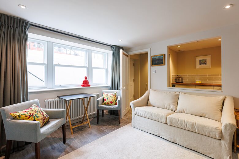 Holland Park Terraced House - London, United Kingdom