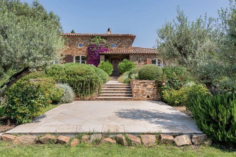 Provencal Stone House set in Vineyards - La Garde-Freinet, France