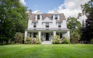 Sitting Pretty on the Dorset Green - Dorset, Vermont