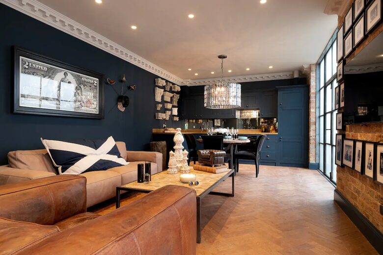 Milton House - Cheltenham, United Kingdom