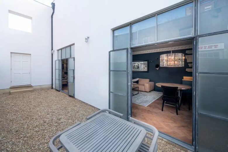 Milton House - Cheltenham, United Kingdom