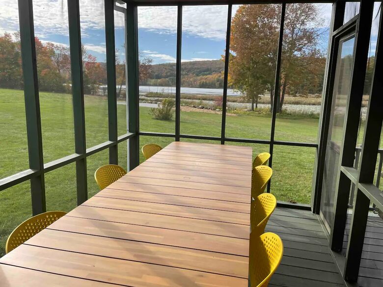 Stunning Lakeside Retreat in Green Mountains | With Hot Tub - Danby, Vermont