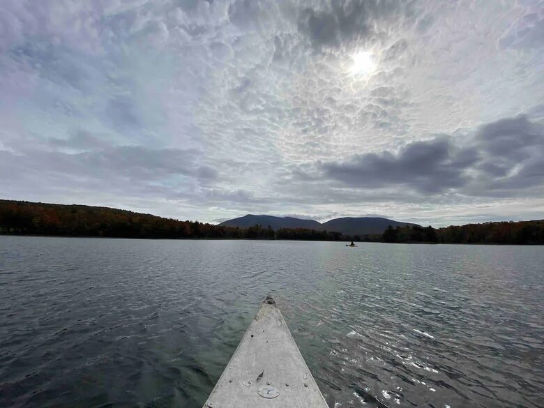 Stunning Lakeside Retreat in Green Mountains | With Hot Tub - Danby, Vermont