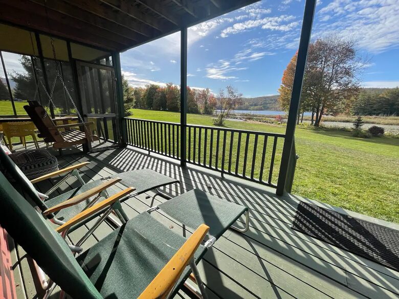 Stunning Lakeside Retreat in Green Mountains | With Hot Tub - Danby, Vermont