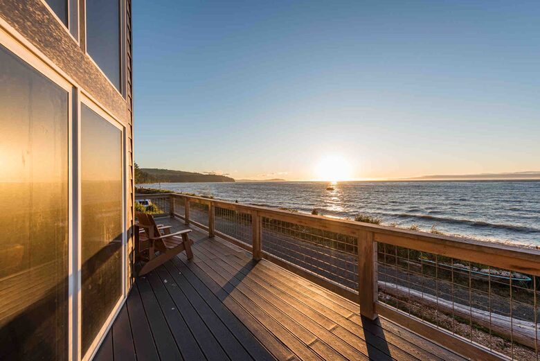 Strait Surf House - Port Angeles, Washington