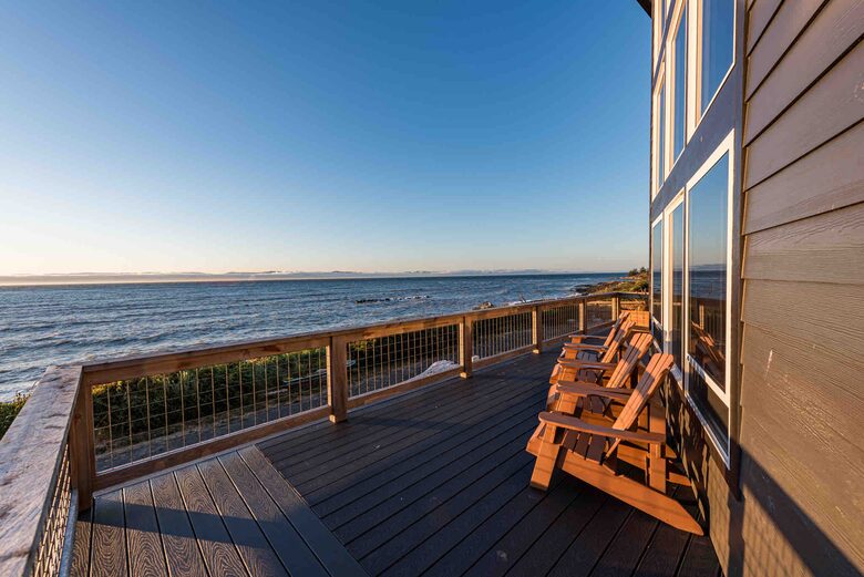 Strait Surf House - Port Angeles, Washington