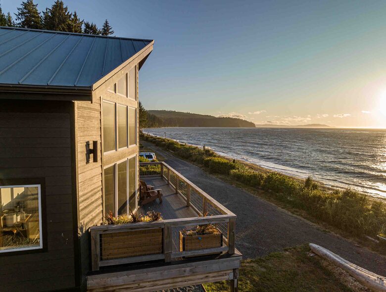Strait Surf House - Port Angeles, Washington